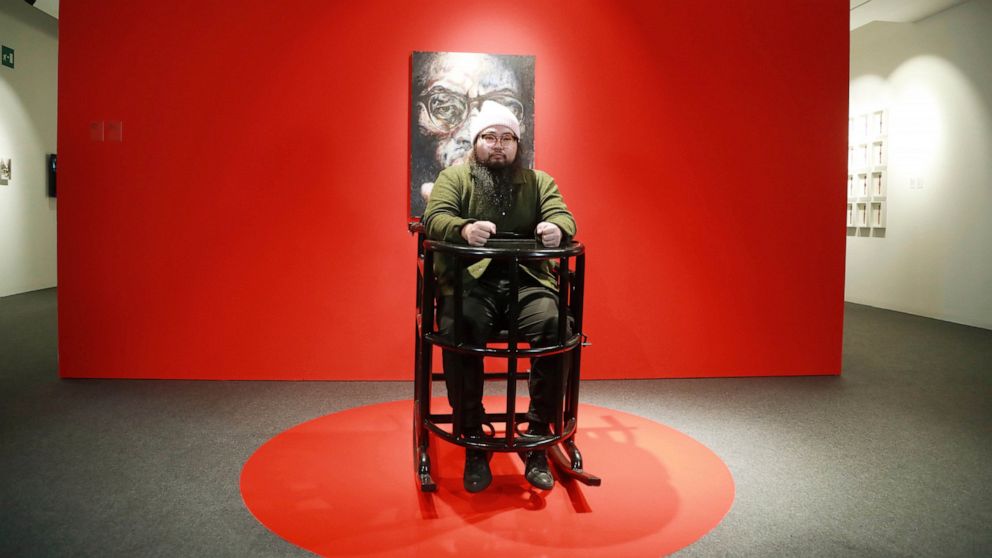 Città italiana che sfida la Cina, inaugura la mostra dell'artista dissidente