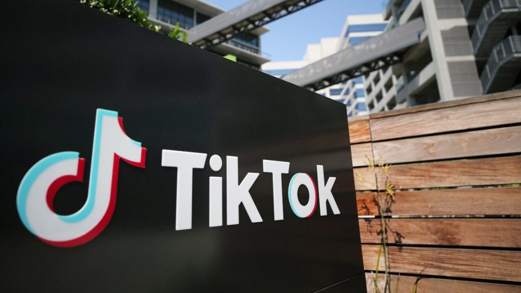 TikTok sta testando un'app desktop in live streaming per rivaleggiare con Twitch