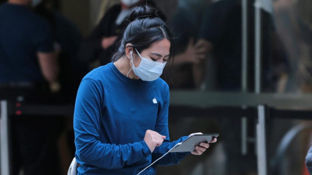 L'aggiornamento di Apple consente agli utenti di sbloccare i propri telefoni indossando una maschera