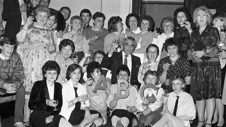 I festeggiamenti si conclusero come spettacolo finale all'ABC Cinema di Buttermarket, Ipswich, nell'aprile 1986. T.