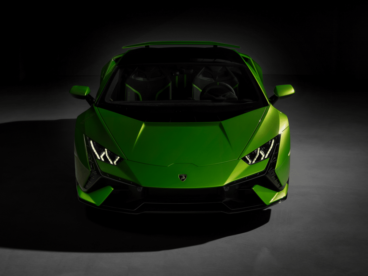 Vista frontale Lamborghini Technica