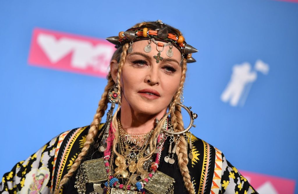 Madonna pubblica le foto delle vacanze di compleanno in Italia