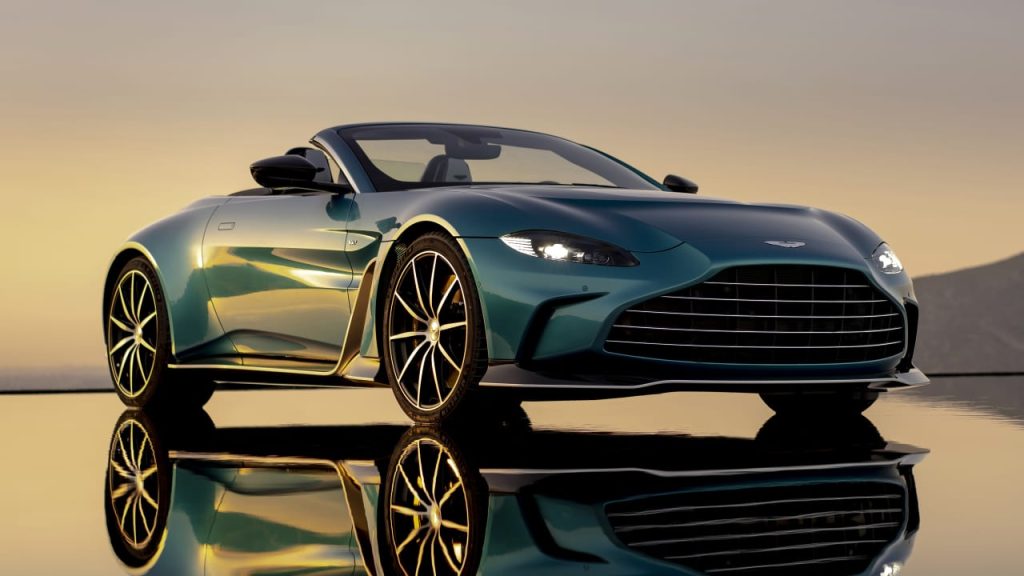 Svelata l'Aston Martin V12 Vantage Roadster del 2023, in arrivo in Australia