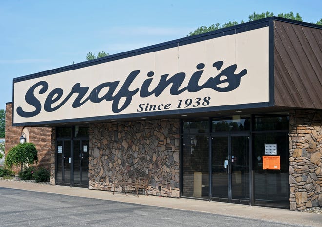 Serafini, 2642 West 12th Street, è un pilastro dell'area Erie dal 1938. Ha chiuso all'inizio della pandemia ma non ancora aperto.